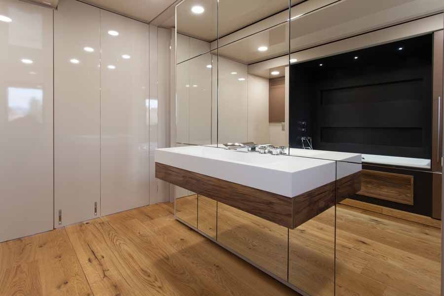 Meuble de salle de bain moderne et luxueuse