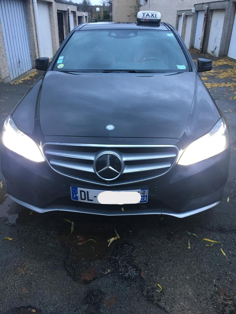 Taxi marque Mercedes