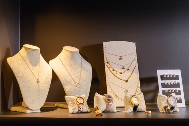 juwelen  in een etalage