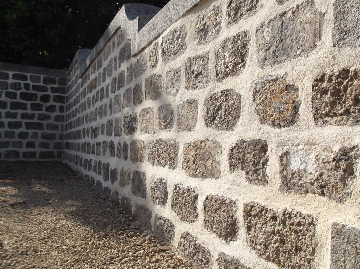 Restauration de joints du mur - Saint-Martin-de-Montbray