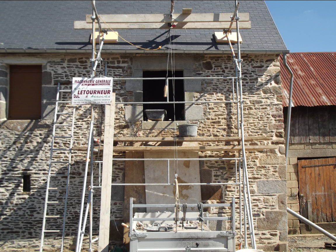 Création d'ouvertures en pierres - Saint-Georges-de-Livoye