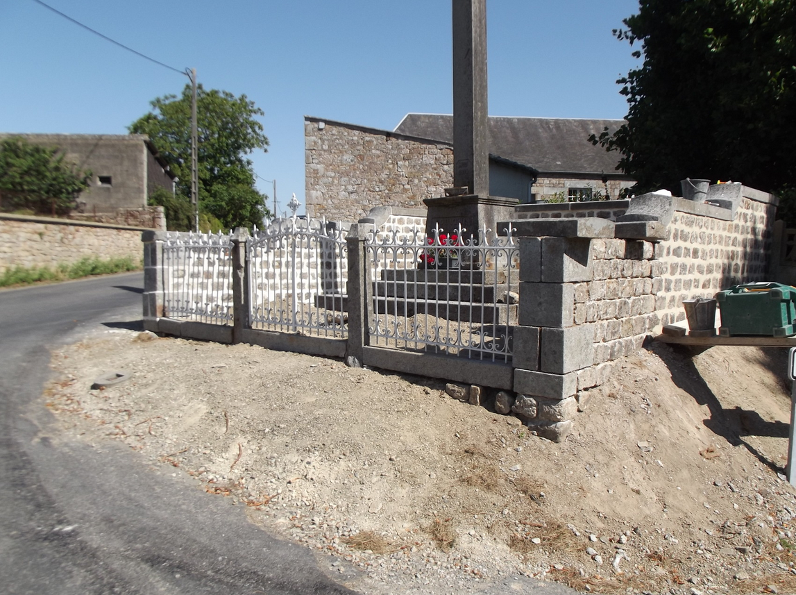 Rénovation des joints du calvaire de Saint-Martin-de-Montbray