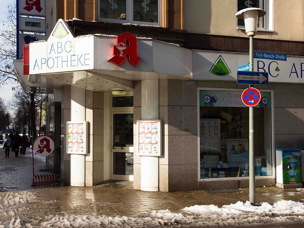 Eingang ABC Apotheke | lungenaerzte-oberhausen.de