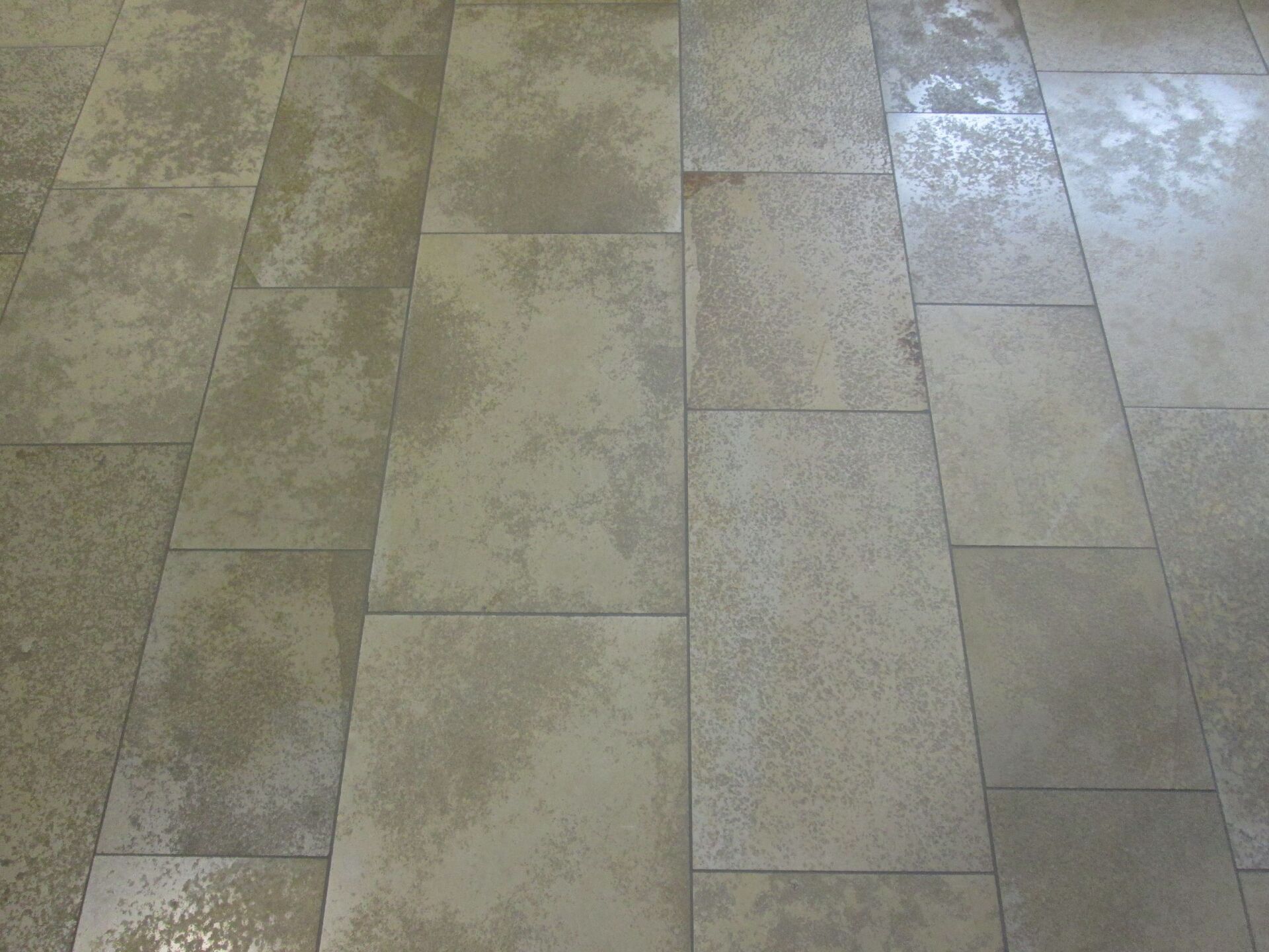 Modelle für Fliesen in Naturtönen