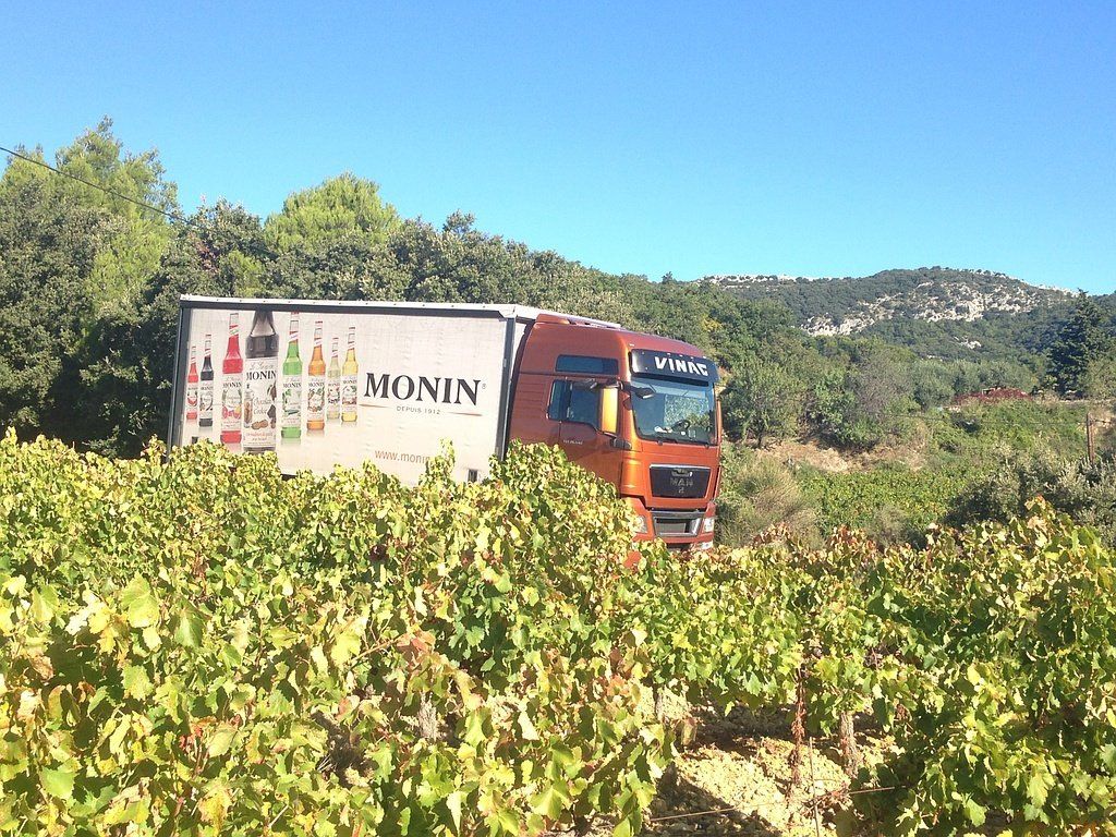 Weinimport - Vinag-Transporte in Lengnau im Aargau