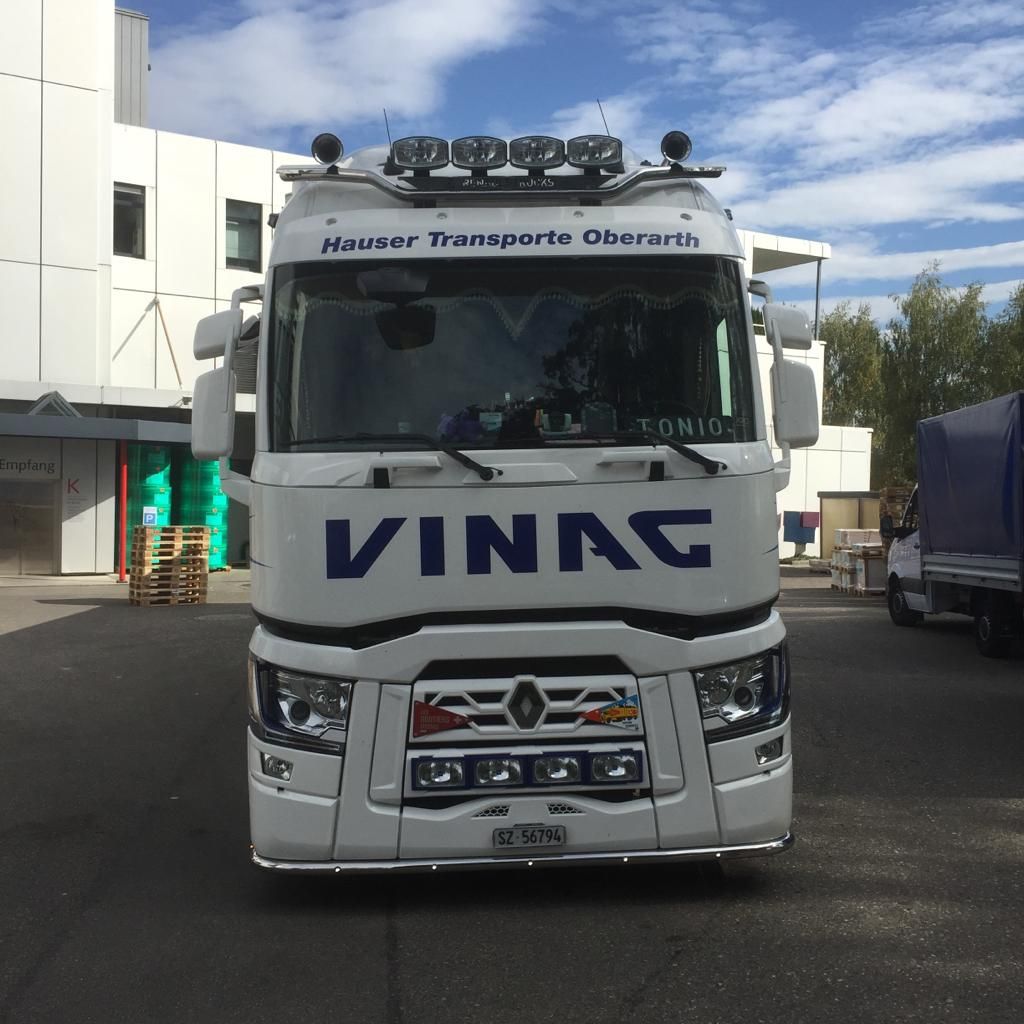 Nationale und internationale Transporte - Vinag-Transporte in Lengnau im Aargau