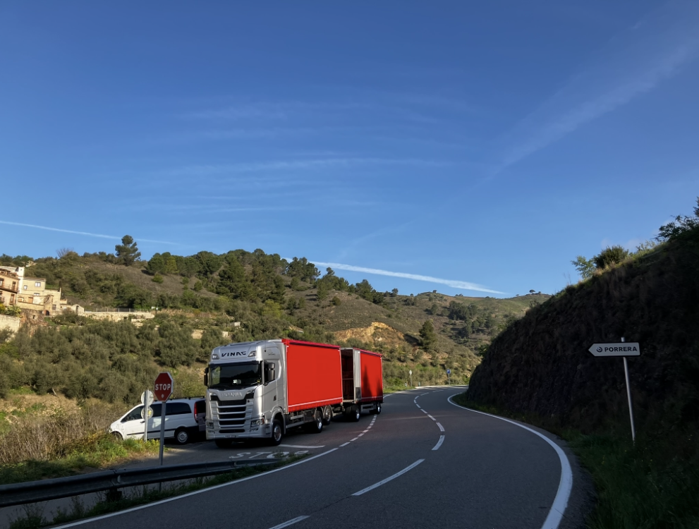 Nationale und internationale Transporte - Vinag-Transporte in Lengnau im Aargau