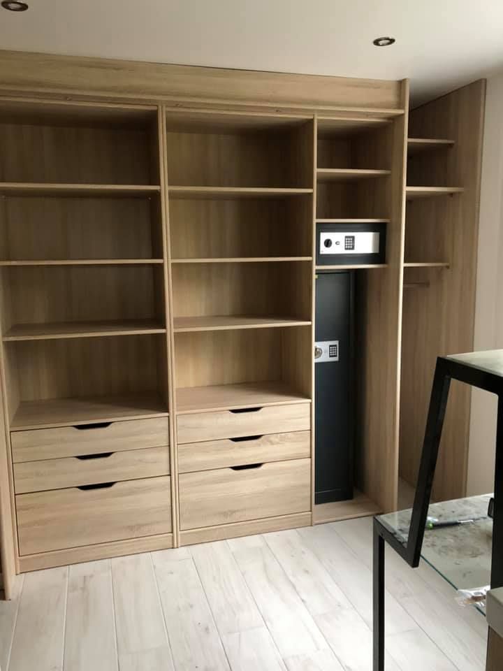 Dressing avec coffre-fort