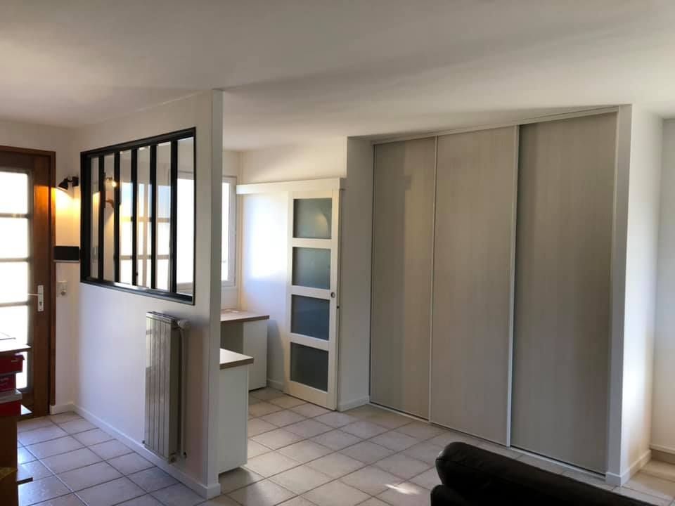 Verrière dans une entrée