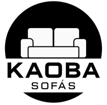 Un logotipo en blanco y negro de un sofá en un círculo.