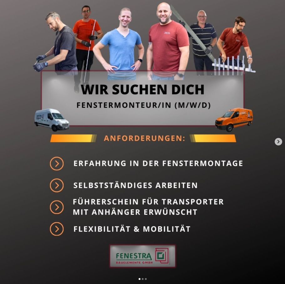 Eine Gruppe von Männern steht vor einem Schild mit der Aufschrift „Wir suchen dich“