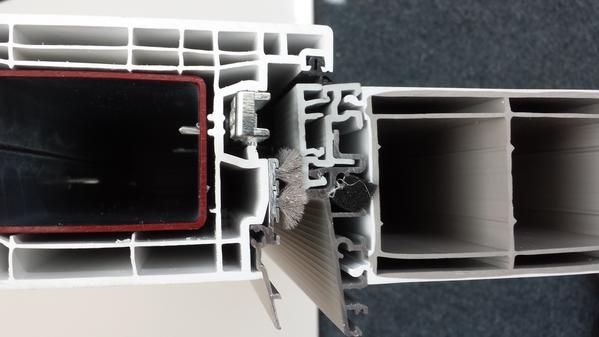 Ein Stück Plastik mit dem Buchstaben p darauf