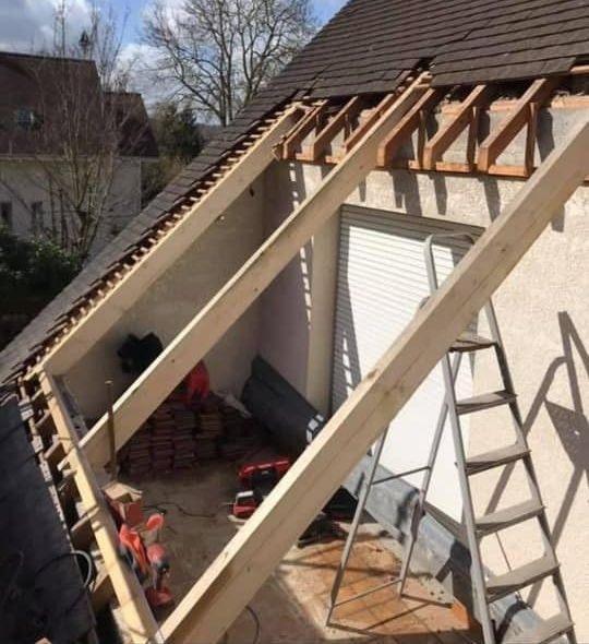 Charpente en bois d'extension de toit