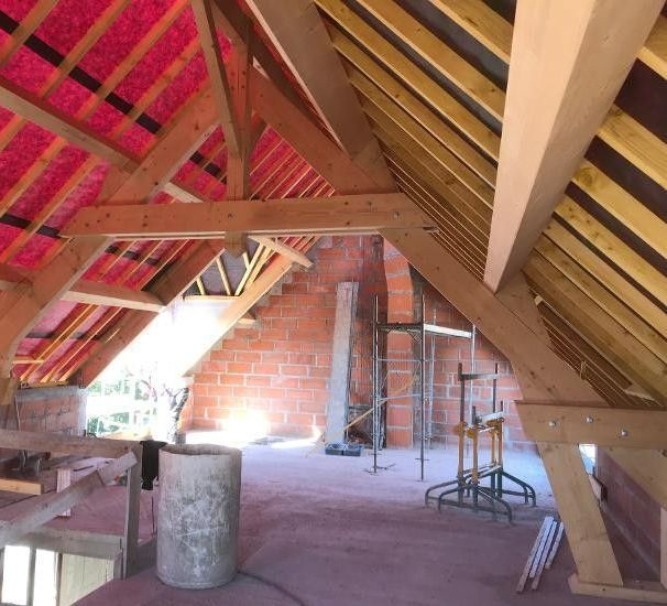 Travaux sous des combles