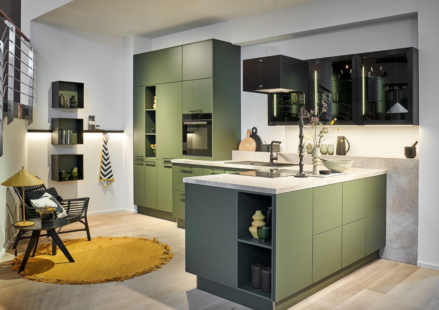 Ausstellung einer grünenKüche von Hamon Küchenstudio