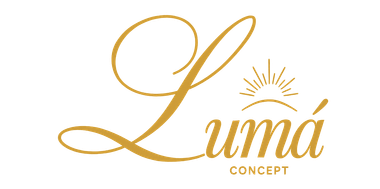 Logotipo dorado “Lumá Concept” con tipografía elegante y detalle de rayos de sol.