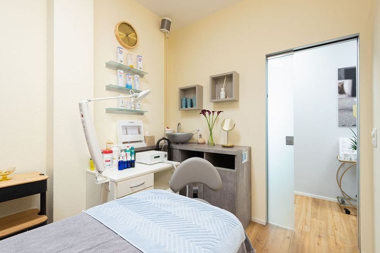 Entfernung Hornhaut - Podologie KIMIA in Zürich