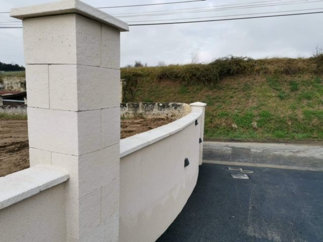 Boisseaux de pilier 40x40 / Chapeaux 50x50 rustiques / Couvertines rustiques