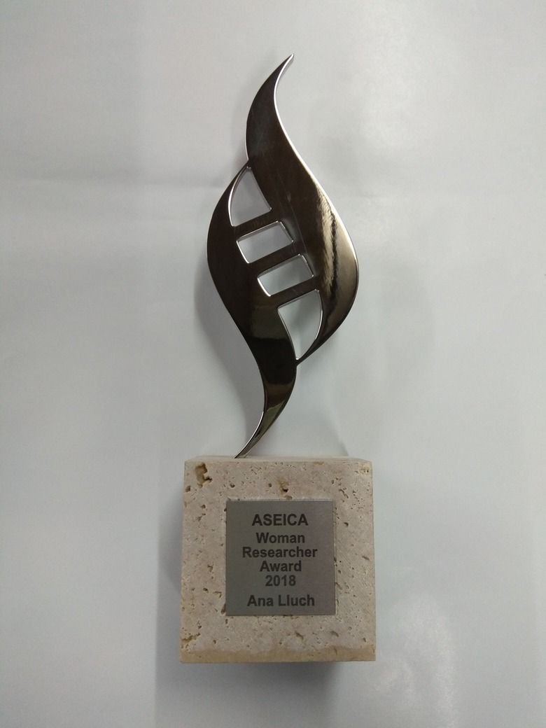 Una placa que dice África.