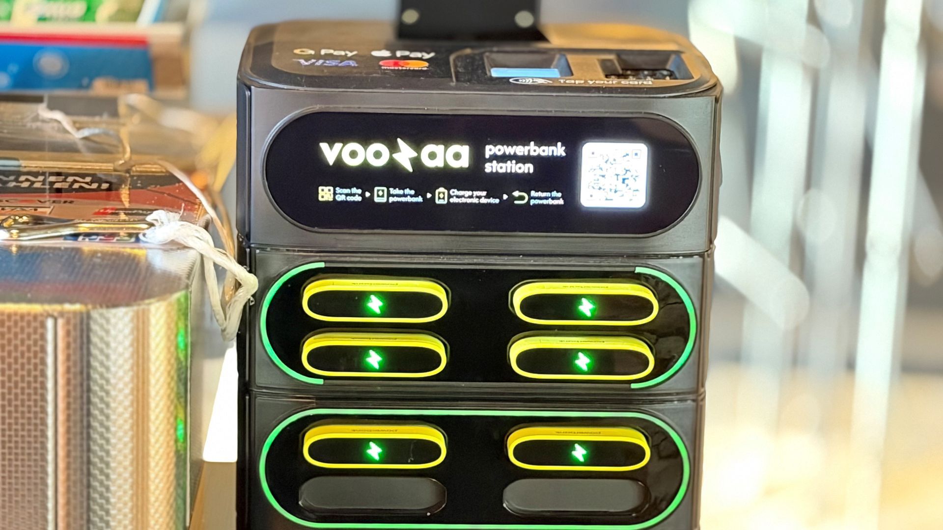 Voozaa Station mit beleuchteten Powerbank-STation