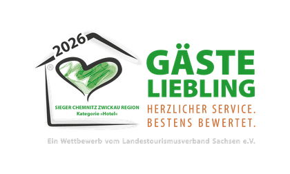 Logo „GÄSTE LIEBLING 2026“ mit grünem Haus und Schrift „HERZLICHSTER SERVICE BESTENS BEWERTET“