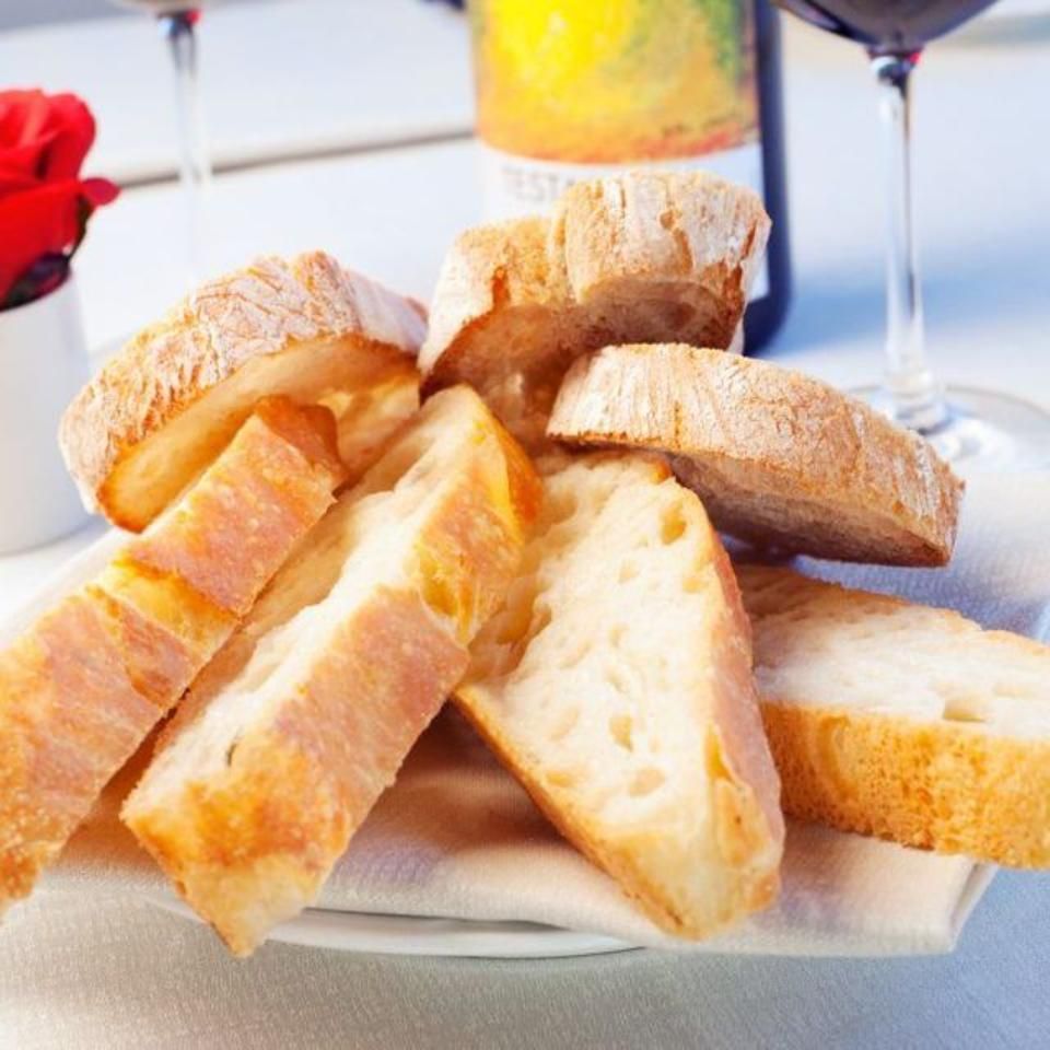 Focaccia all'olio evo fatta in casa-Osteria Gallo d'Oro