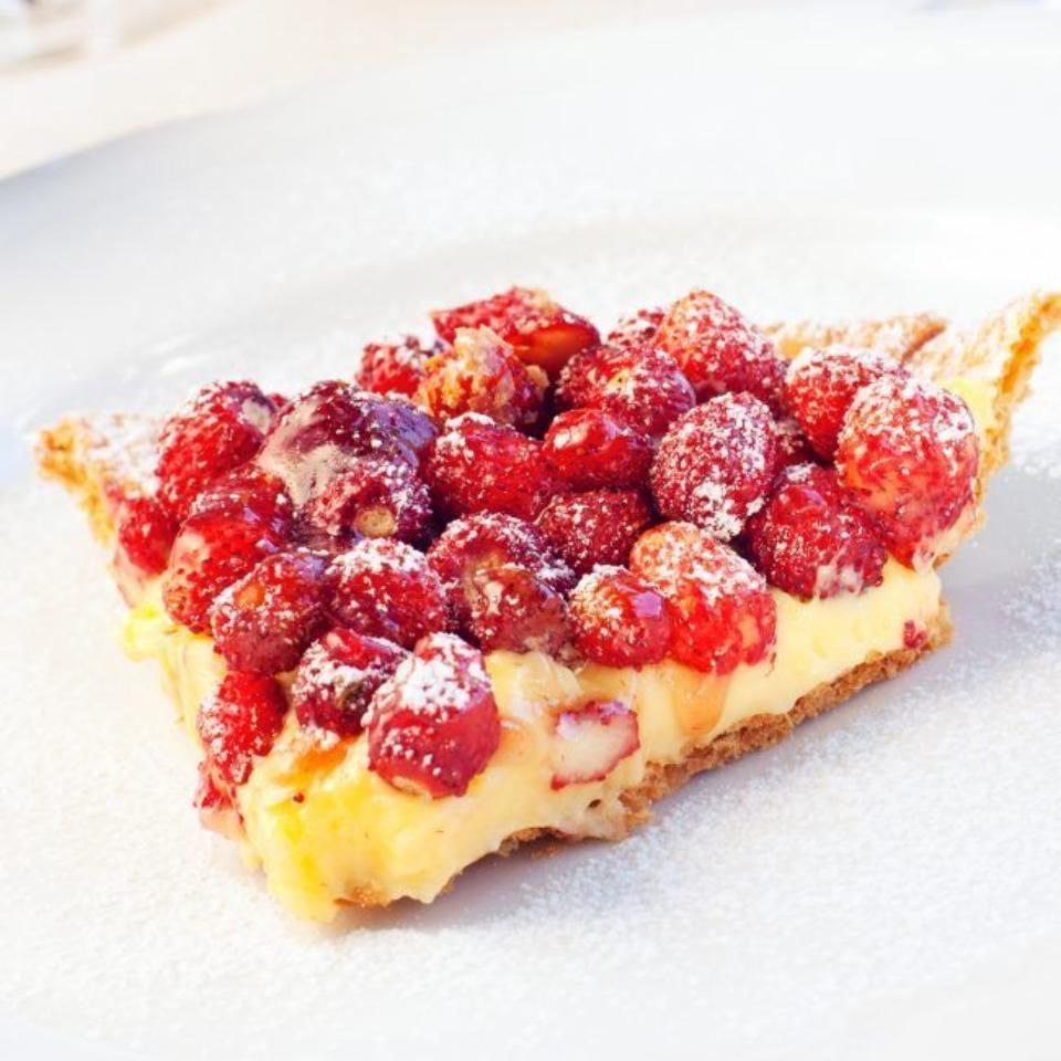 Crostata alla crema pasticciera con fragoline di bosco-Osteria Gallo d'Oro