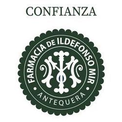 Logo verde de Farmacia de Ildefonso M.R. en Antequera con la palabra “Confianza” arriba.