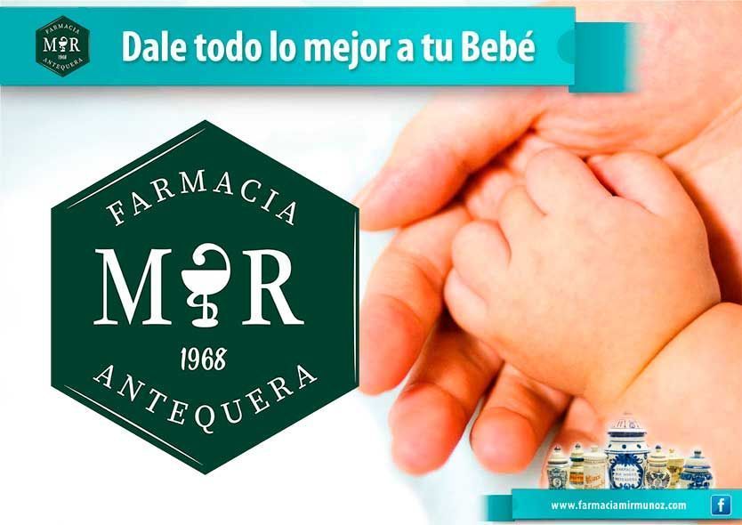 Anuncio de Farmacia MR Antequera con manos de un bebé y lema “Dale todo lo mejor a tu Bebé”