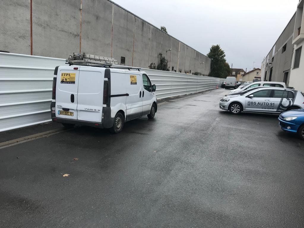 Pose de palissade avec bastaings