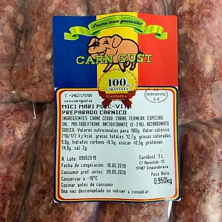 Un paquete de carne con una etiqueta que dice carne gust