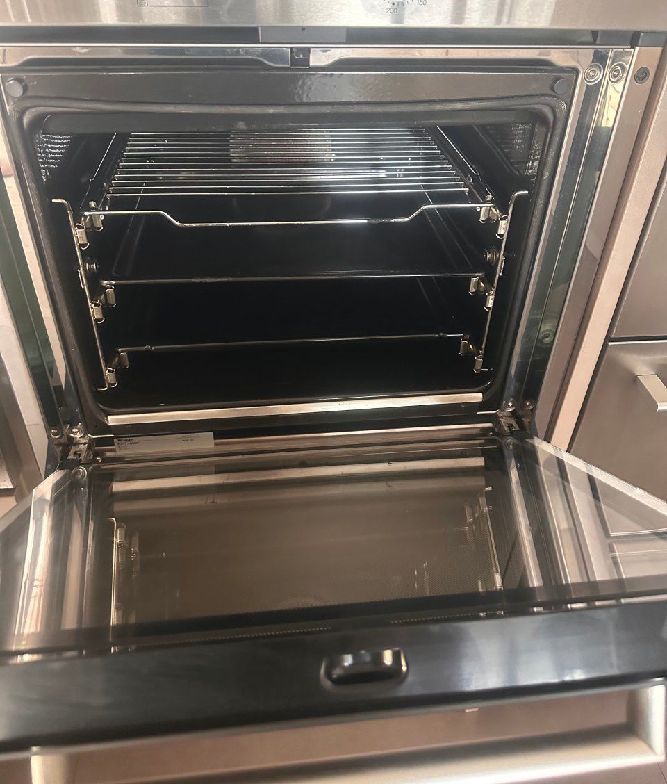 Silva's Nettoyage - intérieur four