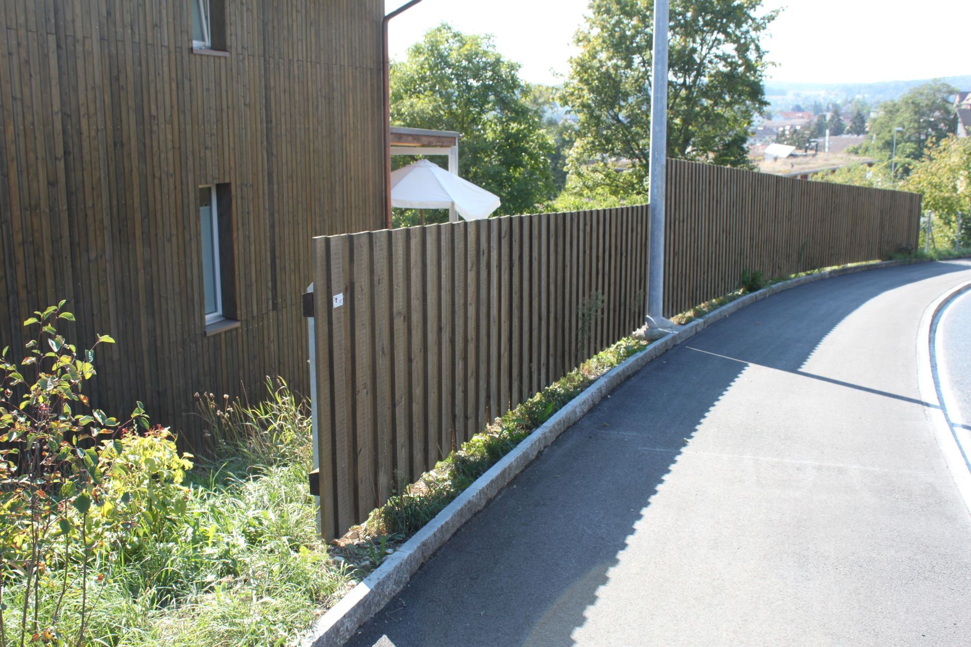 Holz-Sichtschutzwand Stimmerstr. Schaffhausen