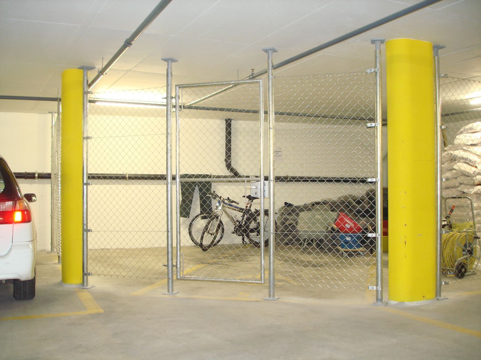 Diagonalgeflecht Trennwand Tiefgarage