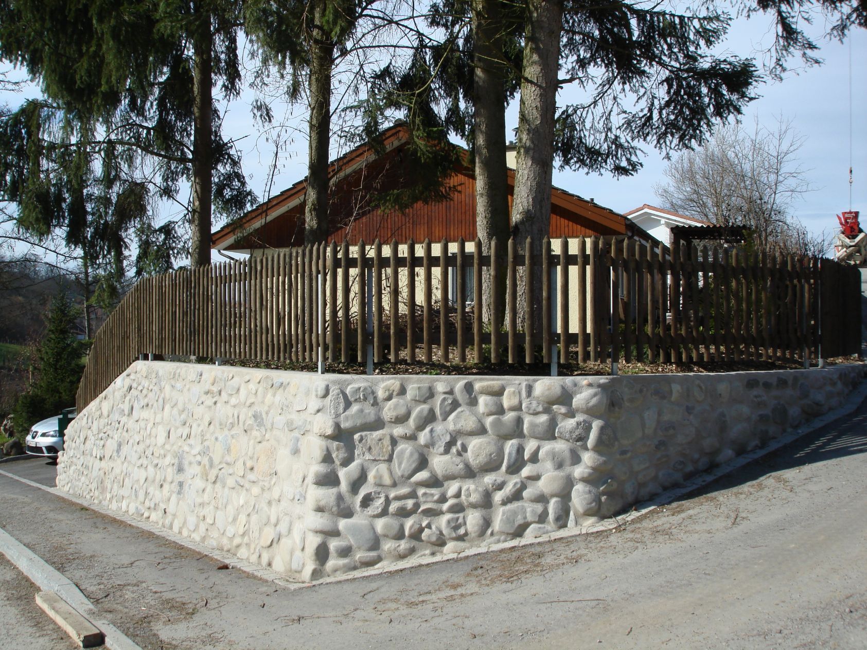 Holzpalisaden-Zaun