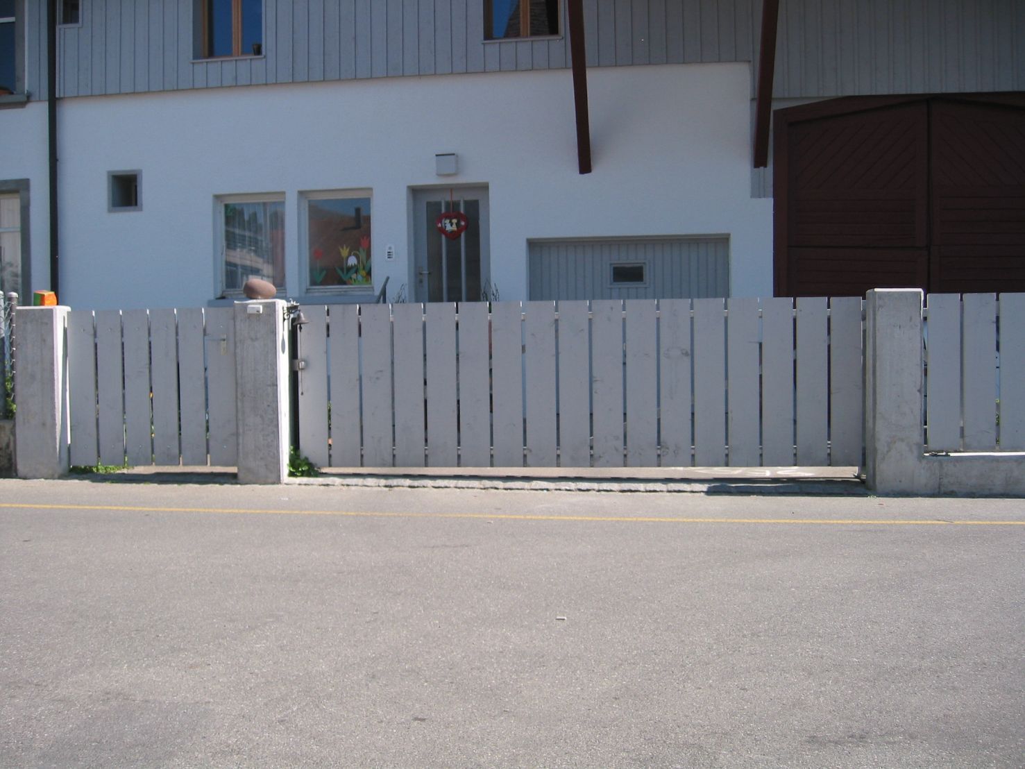 Tordetail mit Diagonalgeflecht
