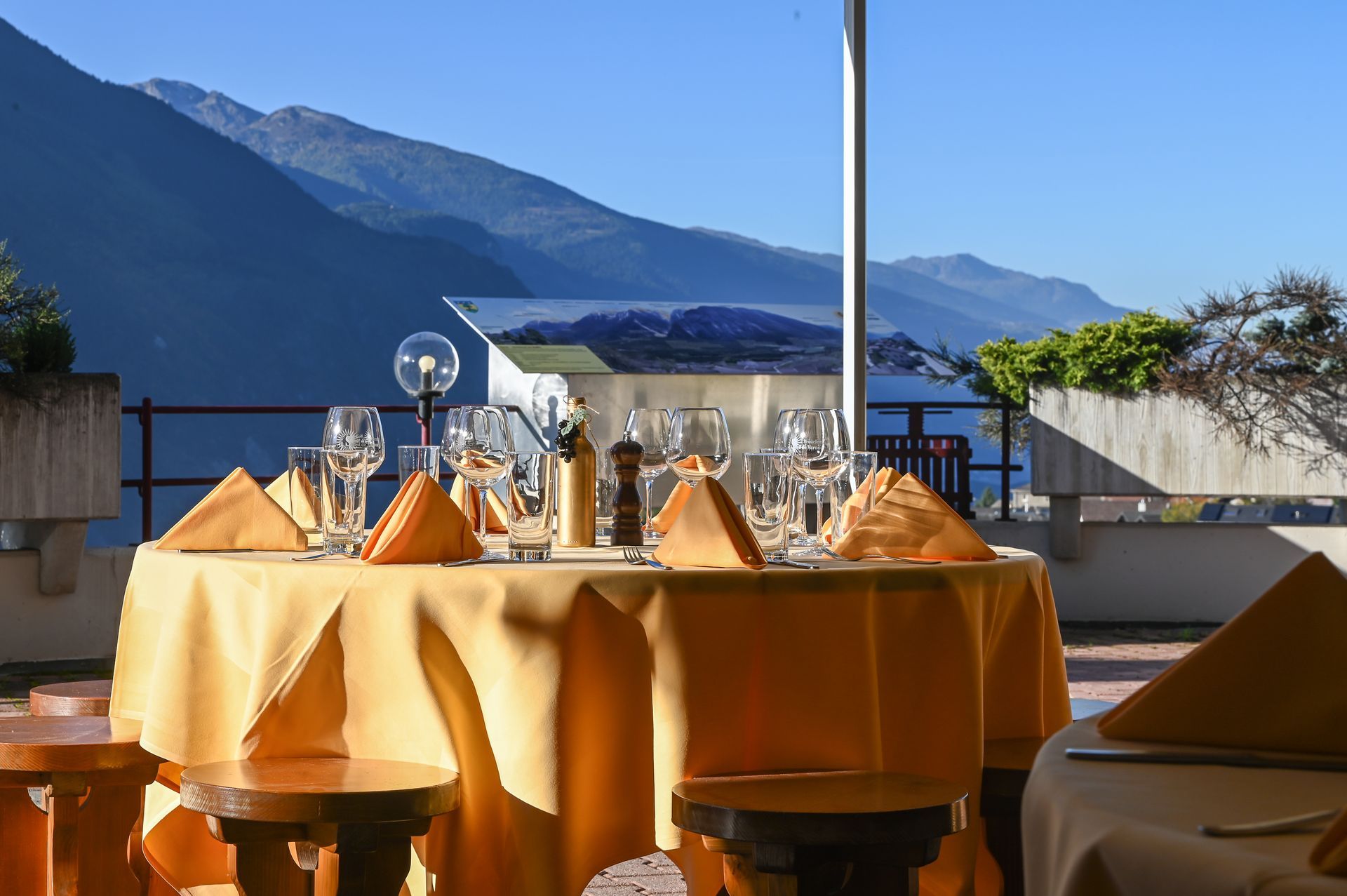 Hans Bayard - Soleil de Varone GmbH