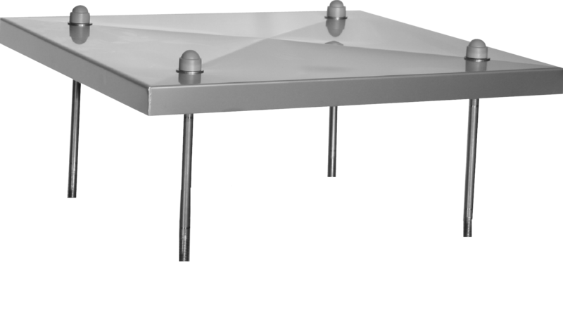 Ein Schornsteinschutz mit vier Beinen auf weißem Hintergrund.