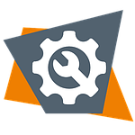 Un engrenage et une clé à molette