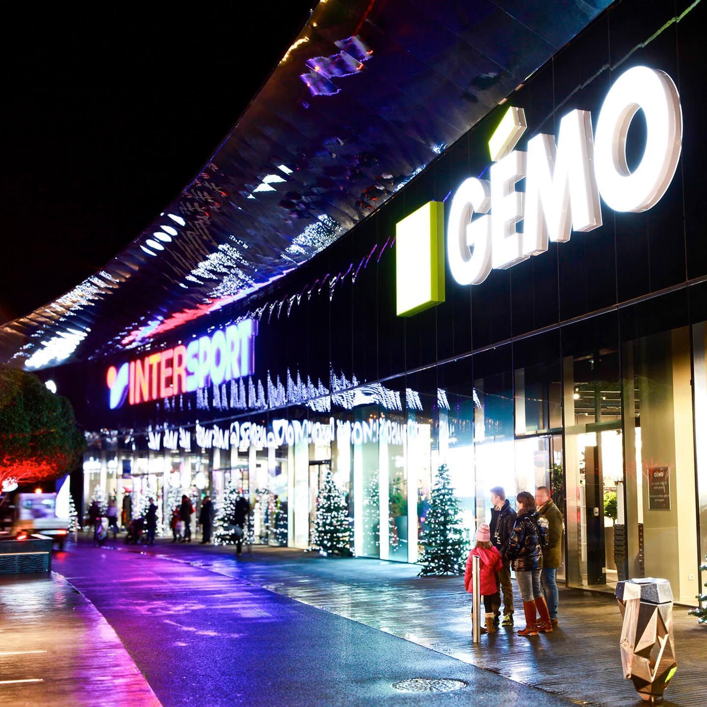 Enseignes shopping center