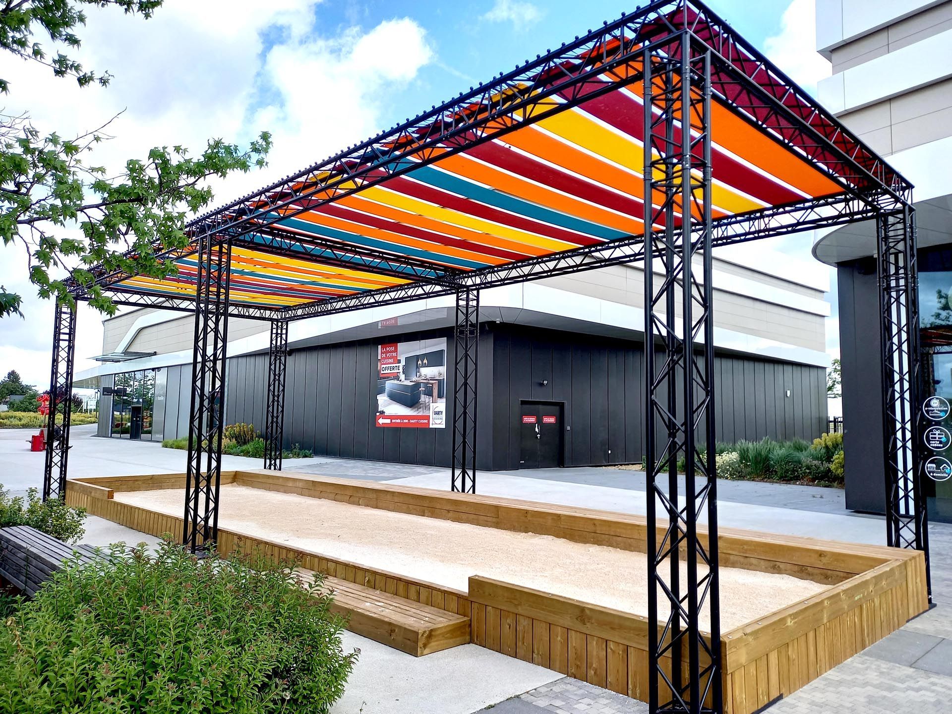 Store banne motorisé pour restaurant