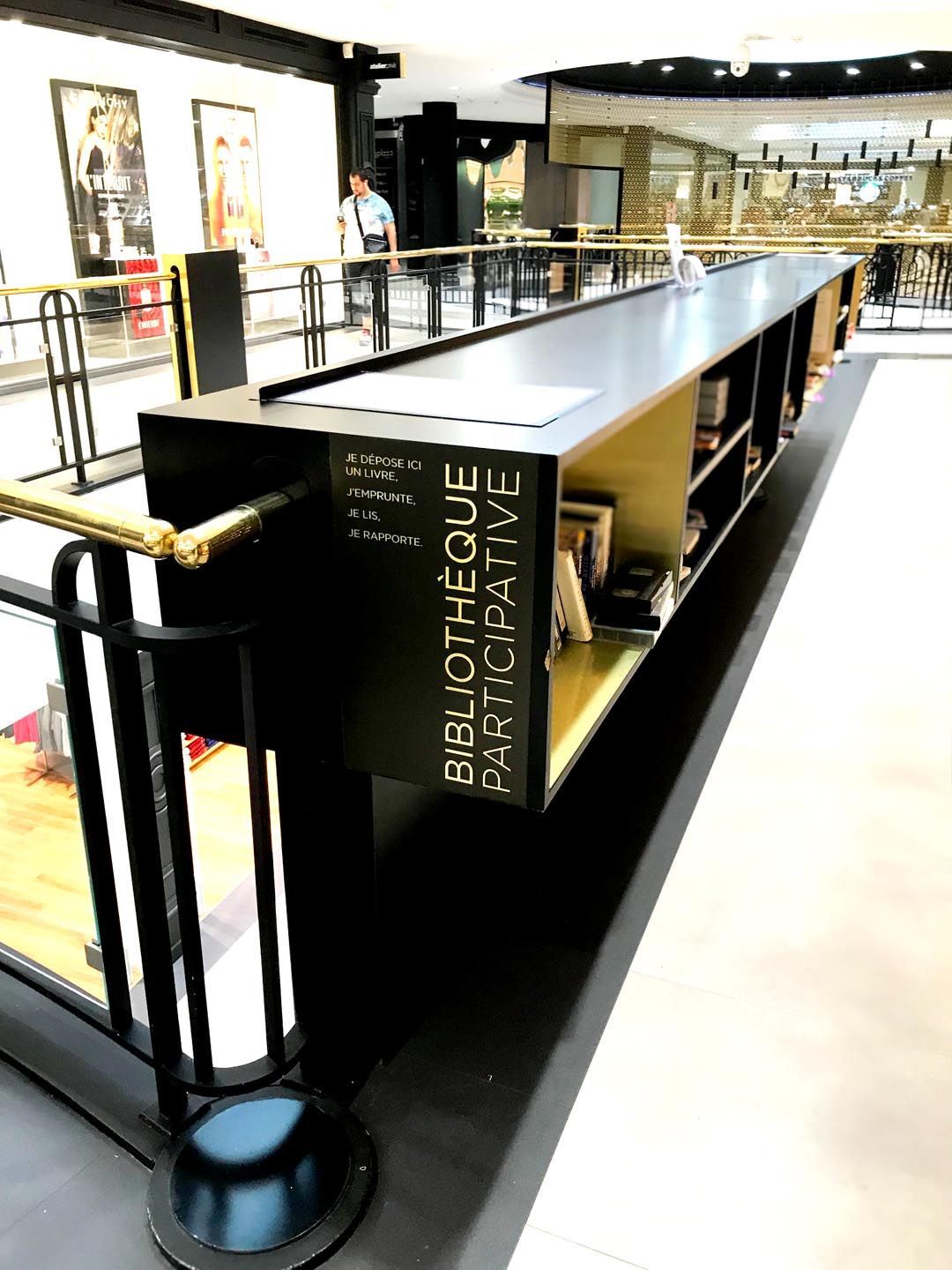 Bibliothèque suspendue Passy Plaza design