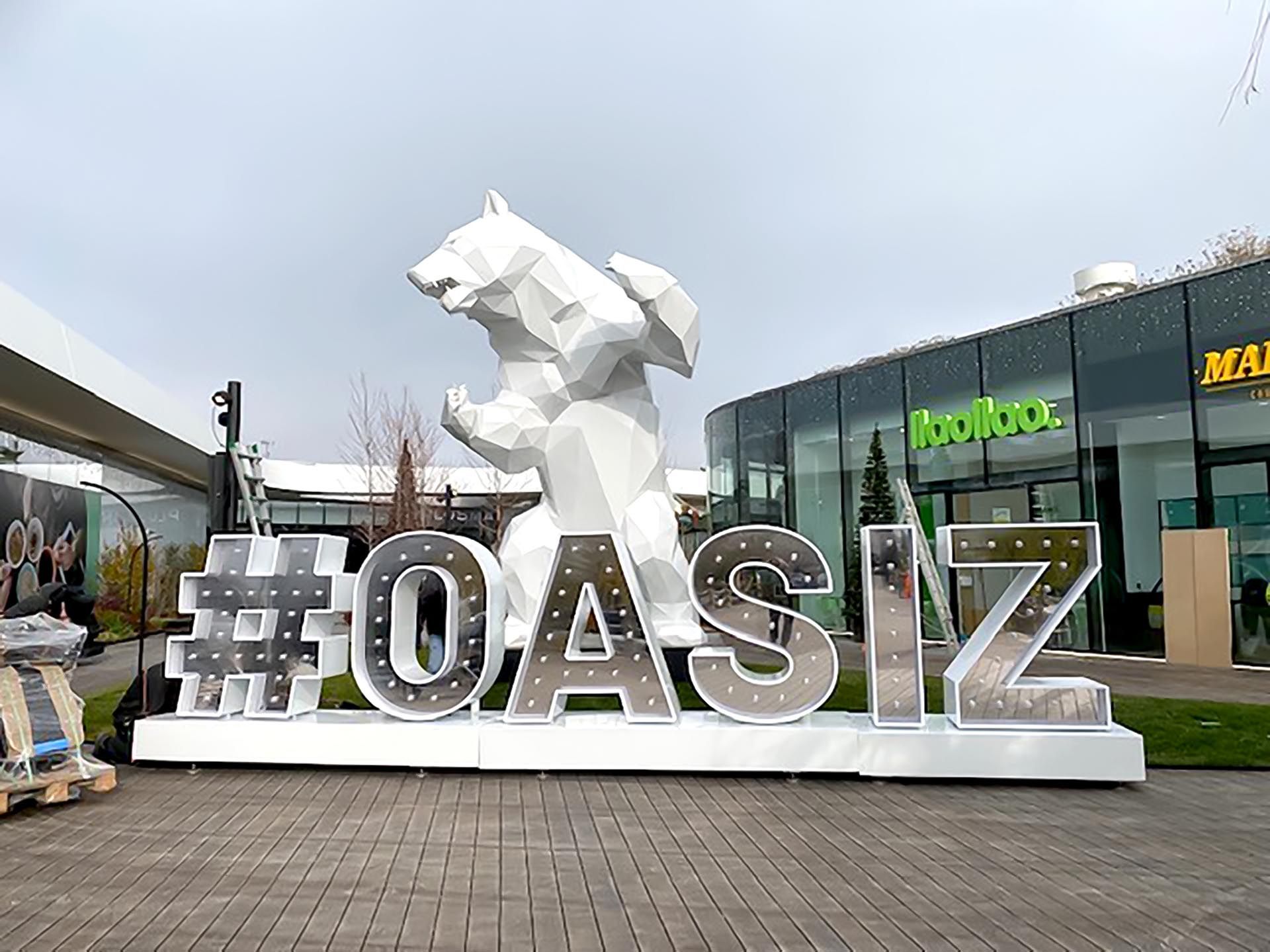 Enseigne centre commercial lettres baignoires