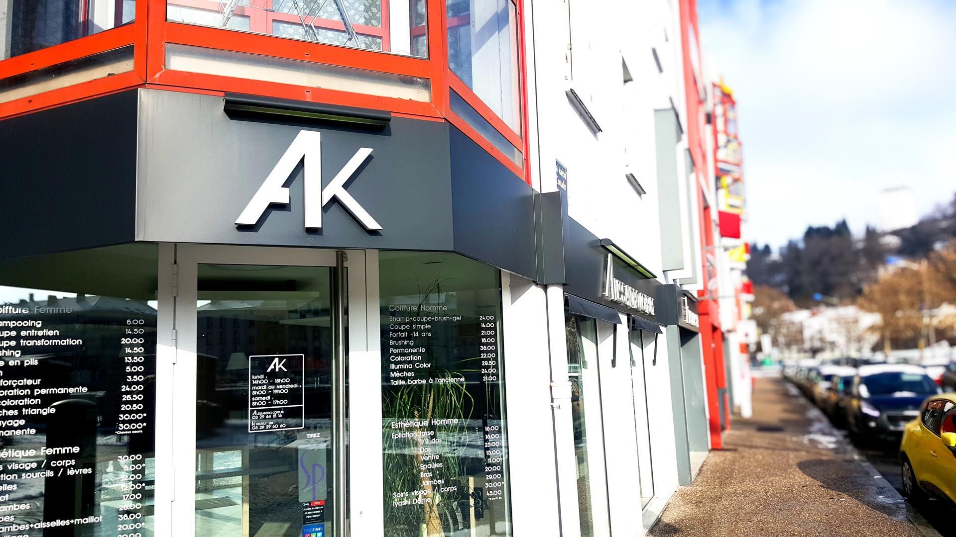 Enseigne découpe laser lettres salon de coiffure