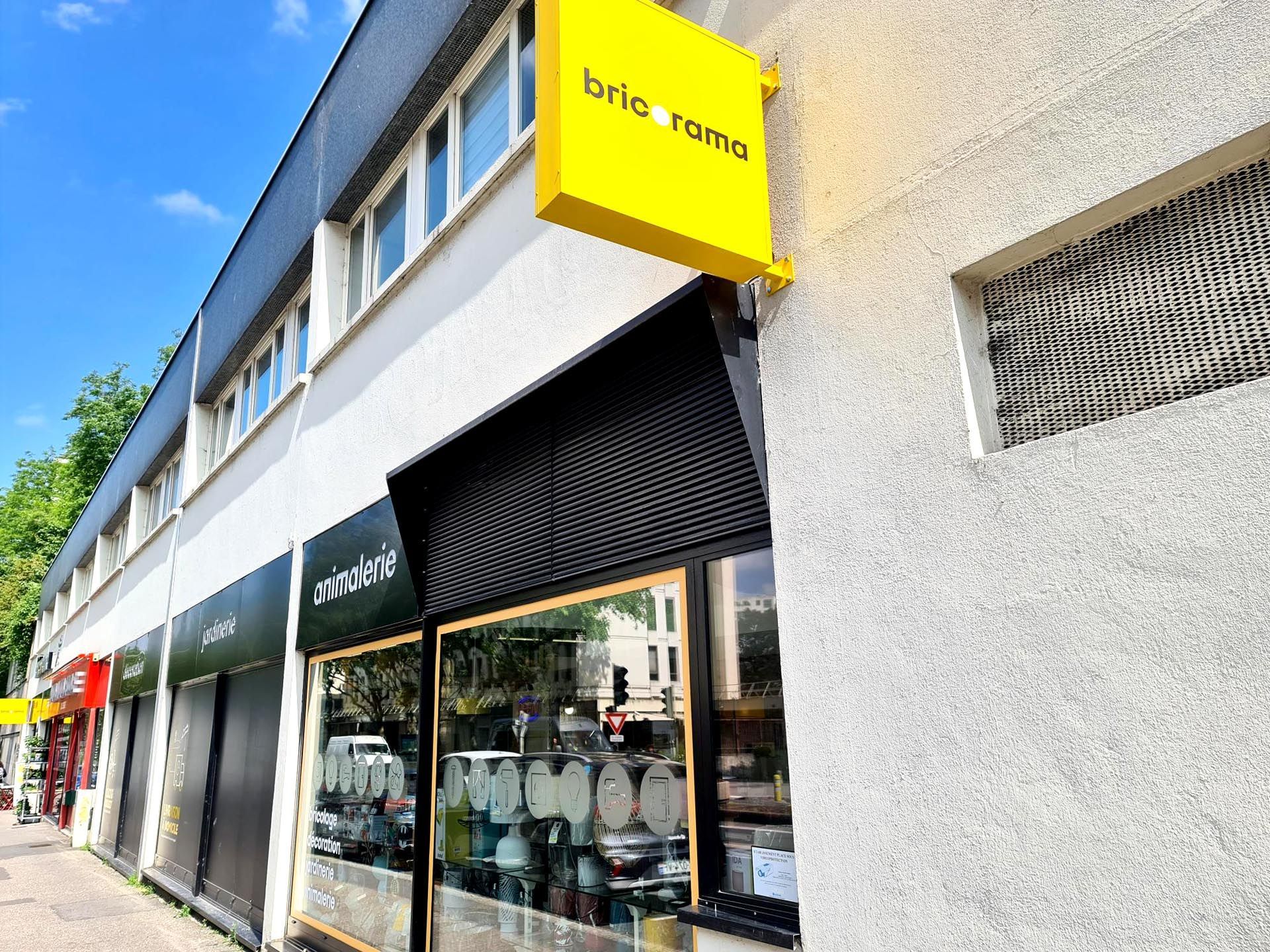 Enseigne drapeau Bricorama