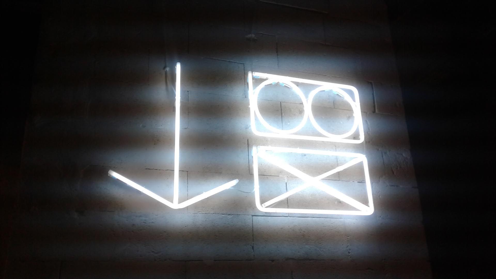 Enseigne intérieure néon haute tension