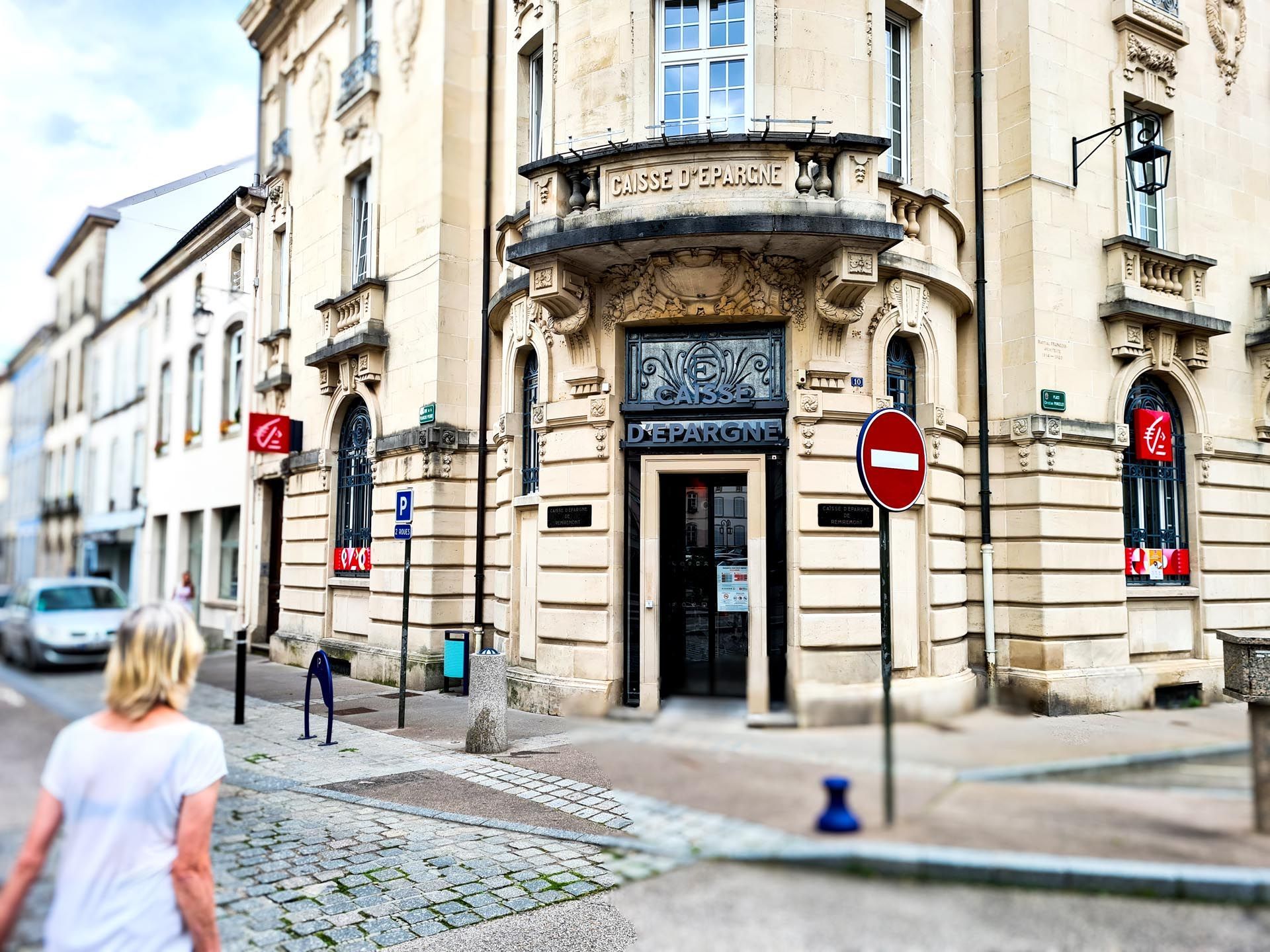 Enseigne lumineuse Caisse d'Épargne