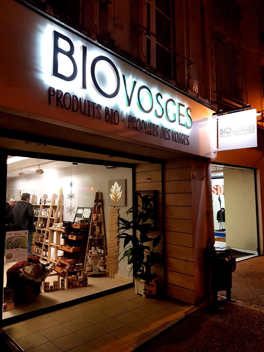 Enseignes lumineuses résistantes intempéries