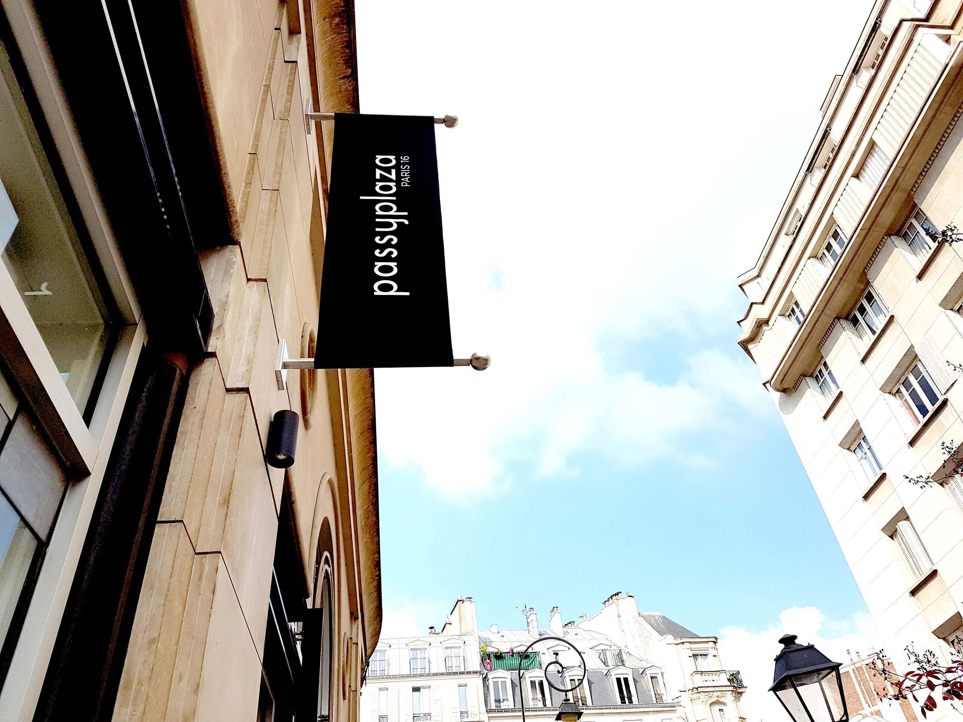 Kakemono Passy Plaza