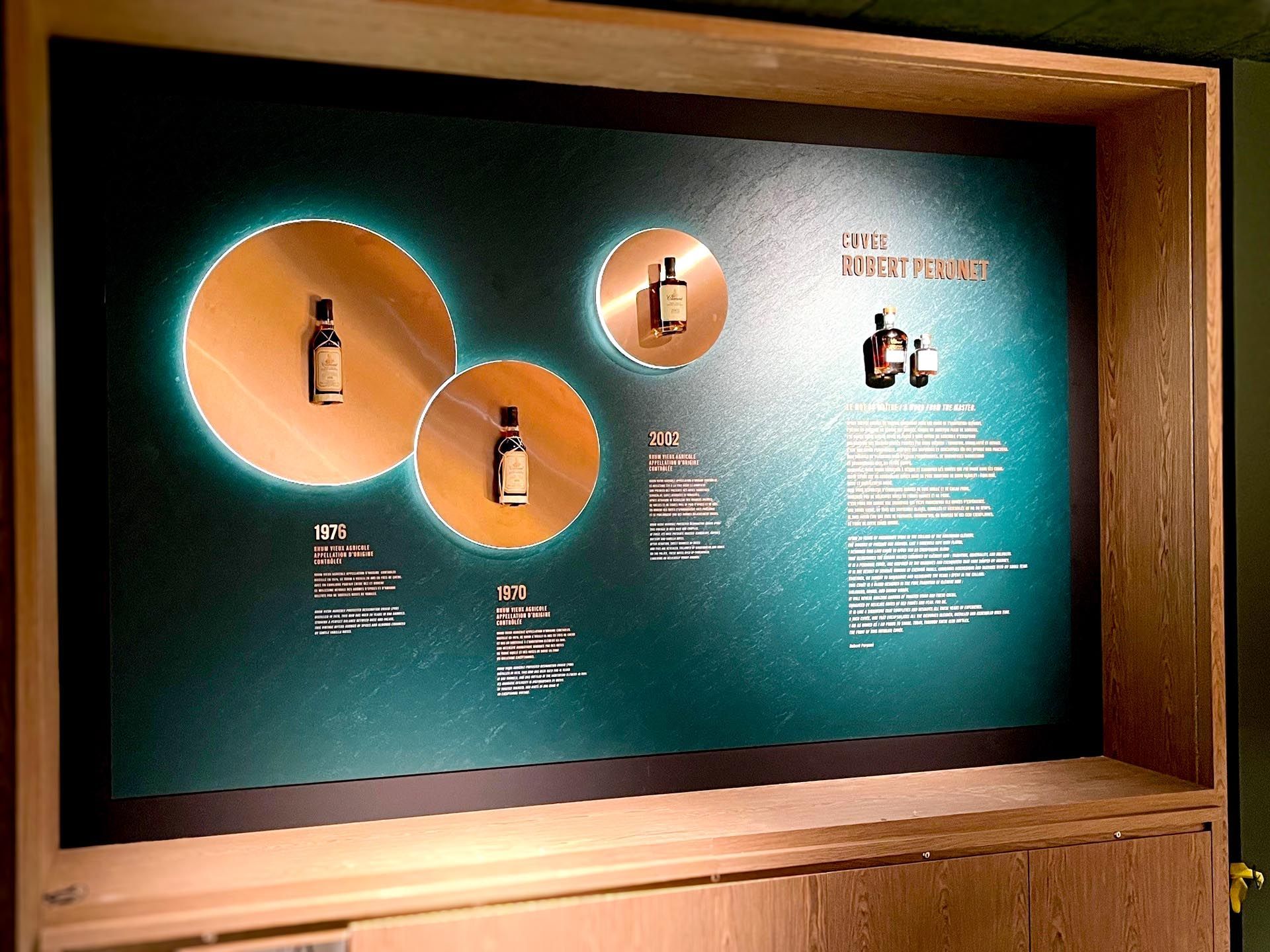 Lettrage laiton texte relief